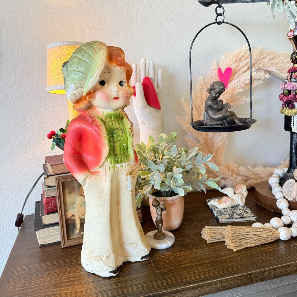 1930s Large Chalkware Carnival Prize Young girl with hat statue - Picture 17 of 17